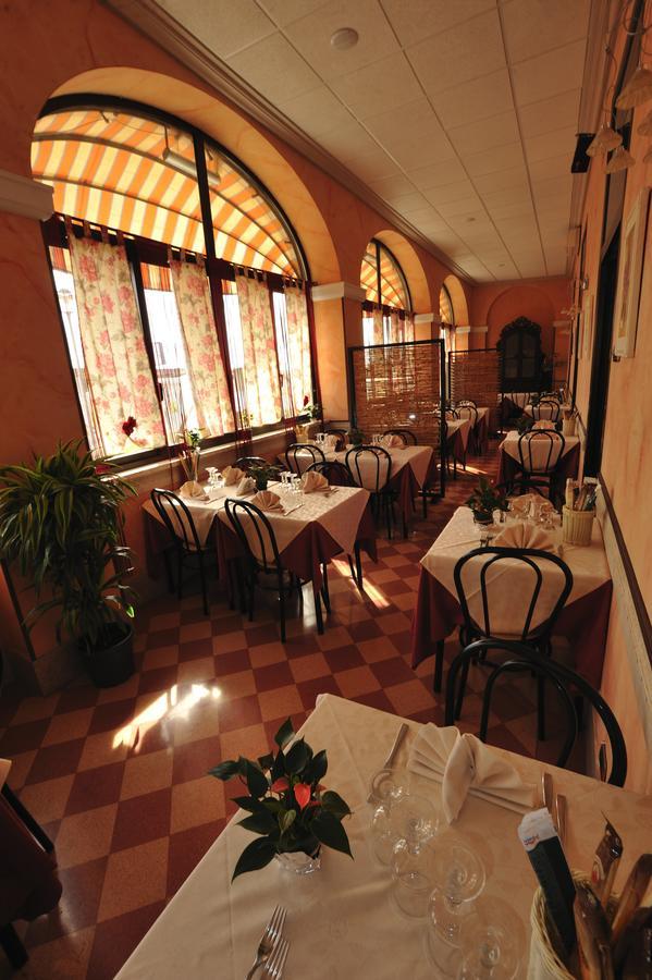 Hotel Miramare Ladispoli Buitenkant foto